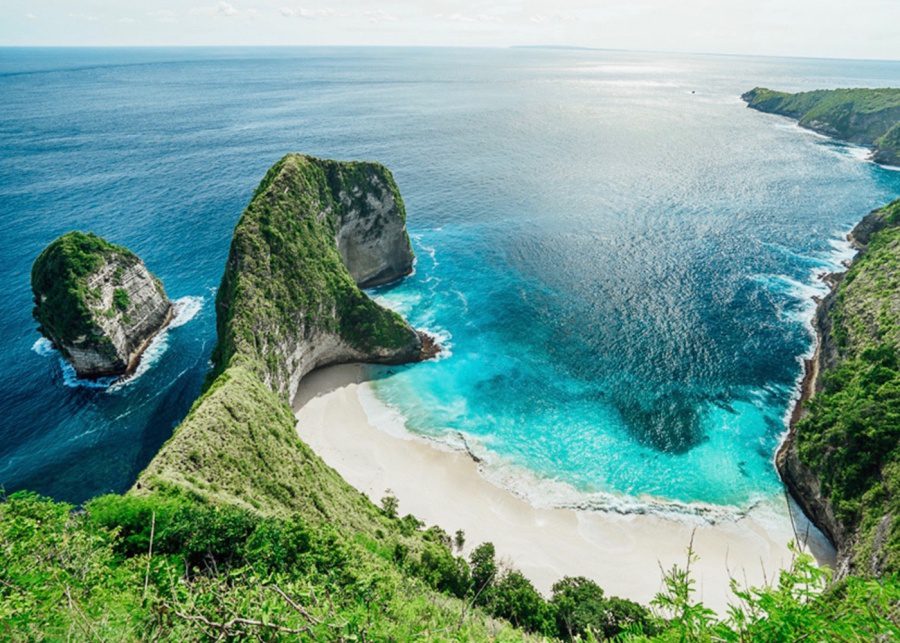 5 Pantai Di Bali Yang Terkenal Dan Menakjubkan Untuk Dikunjungi - Over ...